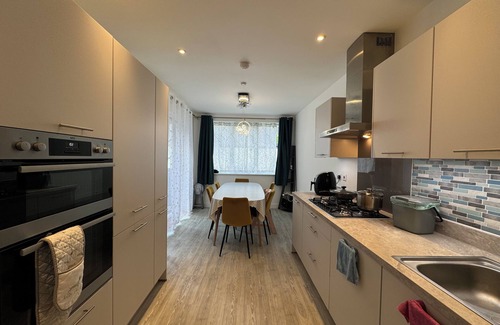 Great Baddow Appartement | Beautiful Newbuild 5 bedroom Town House