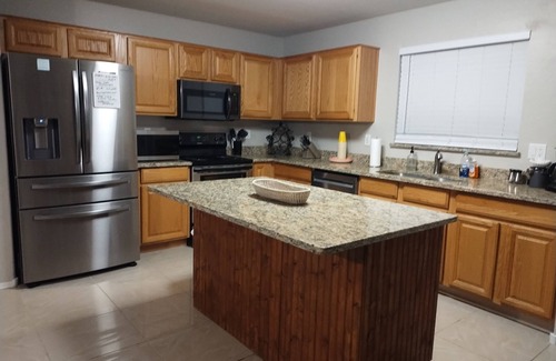 San Tan Heights Maison | Beautiful newly remodeled home with large yard and Gazebo.