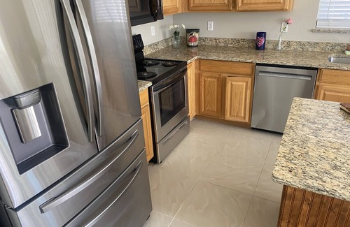 San Tan Heights Maison | Beautiful newly remodeled home with large yard and Gazebo.