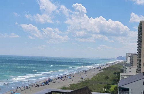 Windy Hill Copropriété | Beautiful Oceanfront 3 bedroom condo in North Myrtle Beach. Near Barefoot!