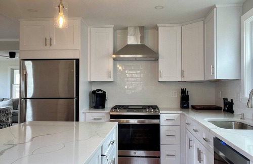 Hull Maison | Beautiful Ocean front home - Quiet neighborhood