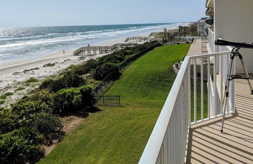 Ponce Inlet Copropriété | Beau style de l'océan. Lever de soleil quotidien en Atlantique, sans frais supplémentaires.