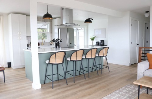 Normandy Park Maison | Beautiful ocean view home close to the airport
