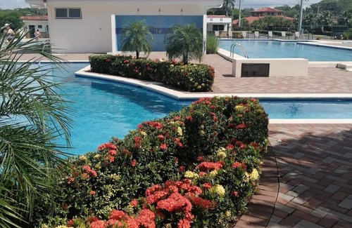 Bejuco Maison | Beautiful oceanfront condominium home with private pool in Puntarenas.