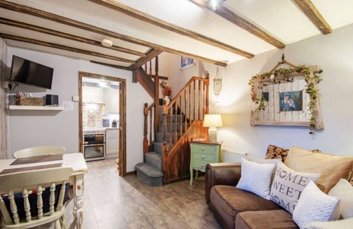 Blakeney Maison | Belle Grange Grange Vintage Village Style Grange.