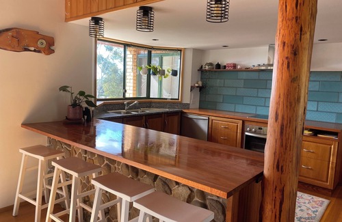Orford Maison | Beautiful Orford with Maria Island Views. Pet Friendly and Loads of Space