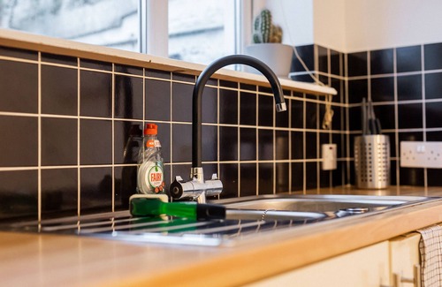 Belfast Maison | Beautiful Ormeau Park Home - Perfect for Belsonic in June & Central City Breaks