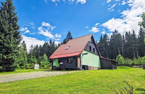 Smrzovka Maison | Belle maison de vacances privée avec WIFI, piscine privée, TV, terrasse et vue panoramique