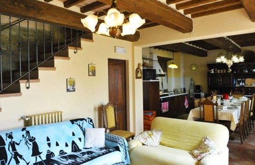 Pieve di Chio Villa | Merveilleuse maison de vacances privée avec piscine privée, WIFI, TV, terrasse et animaux admis