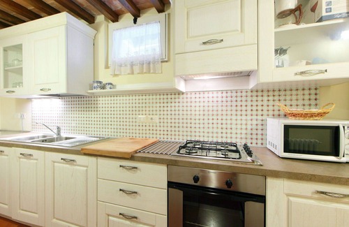 Cortona Villa | Belle maison de vacances privée avec WIFI, piscine privée, climatisation, TV, patio, animaux admis