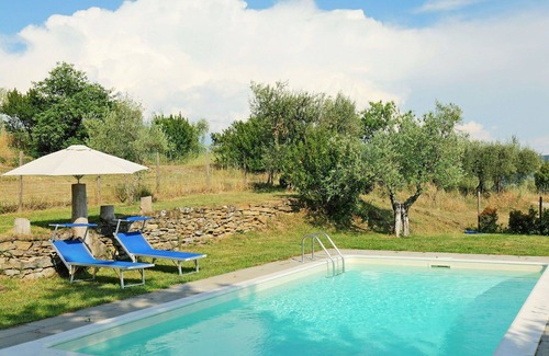 Cortona Villa | Belle maison de vacances privée avec WIFI, piscine privée, climatisation, TV, patio, animaux admis