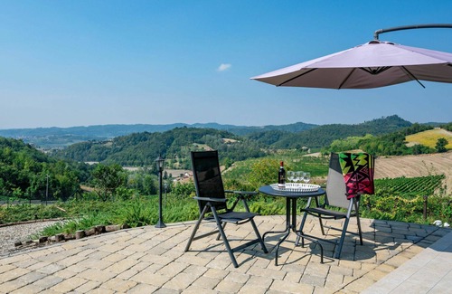 Ponzano Monferrato Maison | Belle maison de vacances privée avec WIFI, piscine privée, climatisation, TV, terrasse et parking
