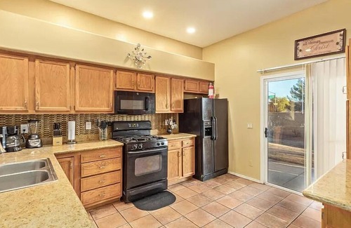 Maryvale Village Maison | Beautiful palace 1 mile from State Farm Stadium