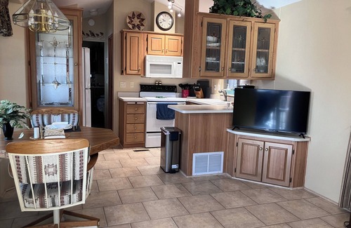 Casa Grande Maison | Beautiful Palm Creek Resort Park Model