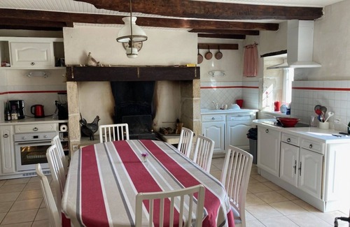 Coulaures Maison | BEL ENSEMBLE PERIGOURDIN 12 personnes 6 ch PISCINE PRIVEE A L'OREE D'UNE FORET