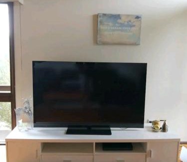 Glenfield Maison | ¶Beautiful Pet Friendly Bedroom Room+TV + Wifi Pet Friendly