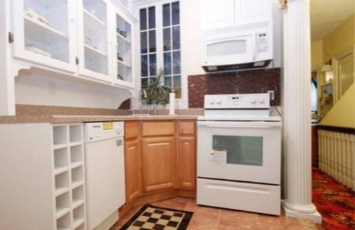 Prospect-Lefferts Gardens Historic District Maison | 381, avenue Parkside - 2e étage - Service pour 4 personnes