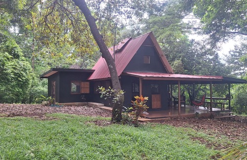 Montezuma Cabine | Beautiful place with river walk in Montezuma