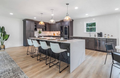 Tallahassee Maison | Beautiful Pool Home Retreat!
