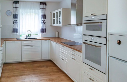 Hessenburg Maison | Merveilleuse maison de vacances privée pour 6 personnes avec WIFI, TV, terrasse et parking
