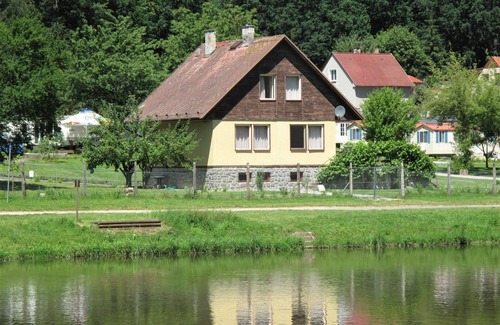 Tyn nad Vltavou Maison | Merveilleuse maison de vacances privée pour 8 personnes avec WIFI, TV, terrasse et animaux admis