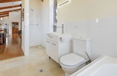 Pelican Lagoon Maison | Beautiful private 4-bedroom coastal Kangaroo Island holiday home