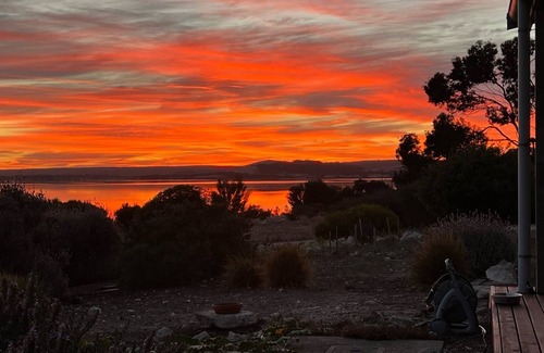 Pelican Lagoon Maison | Beautiful private 4-bedroom coastal Kangaroo Island holiday home