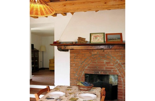 Asciano Pisano Villa | Belle maison de vacances privée pour 6 personnes avec TV et parking