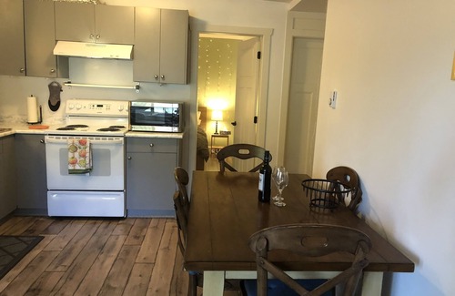 Guildford Appartement | Suite privée isolée avec un lit