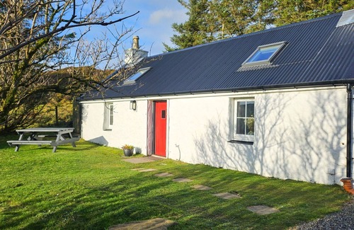 Struan Maison | Belle maison de vacances privée pour 2 personnes avec WIFI, TV, patio et vue panoramique
