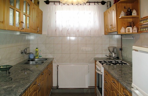 Balatonszarszo Maison | Beautiful private villa for 10 people with WIFI, private pool, TV, patio and parking