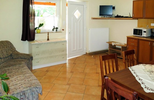 Balatonszarszo Maison | Beautiful private villa for 10 people with WIFI, private pool, TV, patio and parking