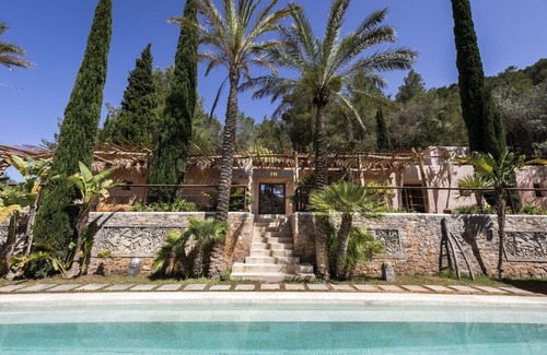 Sant Miquel de Balasant Villa | Maison de luxe très privé 6 + 6 habs BNS avec 2 piscines donnant sur les jardins dans le nord