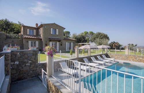 Cortona Villa | Maison de vacances privée avec piscine privée, WIFI, climatisation, TV, terrasse, près de Cortone
