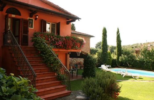 Lucignano Villa | Magnifique maison de vacances privée pour 12 personnes avec WIFI, piscine privée et TV
