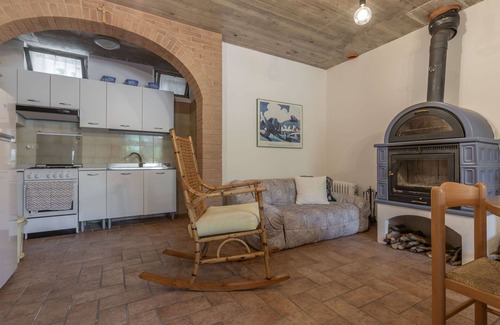 Bolognola Maison | Merveilleuse maison de vacances privée avec WIFI, TV, balcon, animaux admis et vue panoramique