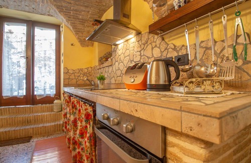 Notaresco Maison | Beautiful private villa for 4 people with balcony and pets allowed