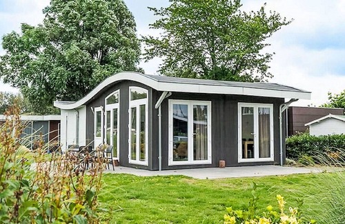 Willemsdorp Maison | Belle maison de vacances privée pour 6 personnes avec piscine, WIFI, TV et terrasse