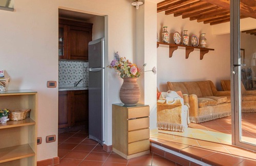 Santa Lucia Villa | Merveilleuse maison de vacances privée pour 4 personnes avec WIFI, climatisation, TV et patio