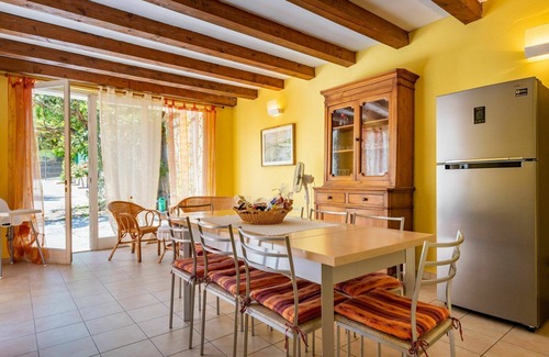 La Morra Villa | Magnifique maison de vacances privée pour 8 personnes avec piscine privée, WIFI, TV et patio