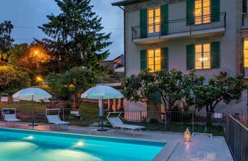 La Morra Villa | Magnifique maison de vacances privée pour 8 personnes avec piscine privée, WIFI, TV et patio