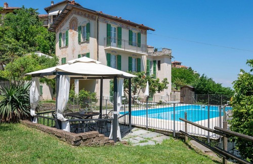 La Morra Villa | Magnifique maison de vacances privée pour 8 personnes avec piscine privée, WIFI, TV et patio