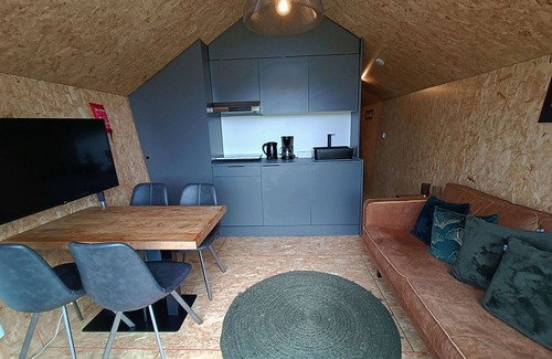 Nunspeet Maison | Merveilleuse maison de vacances privée pour 4 personnes avec piscine, WIFI, TV et terrasse