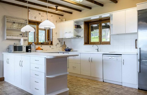 Elorrio Maison | Belle maison de vacances privée pour 6 personnes avec WIFI, TV, patio, vue panoramique et parking