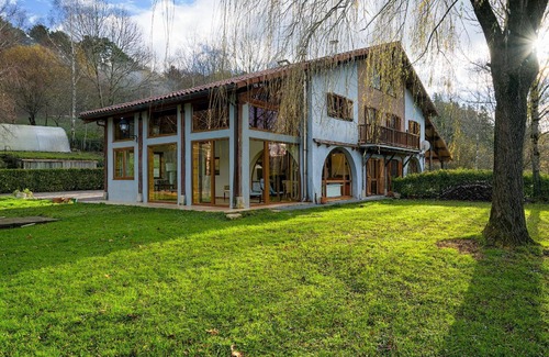 Elorrio Maison | Belle maison de vacances privée pour 6 personnes avec WIFI, TV, patio, vue panoramique et parking