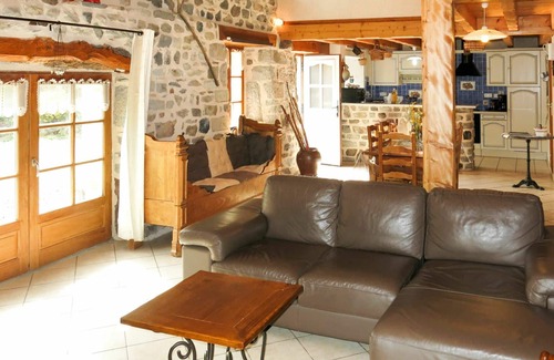 Chamalieres-sur-Loire Maison | Belle maison de vacances privée avec WIFI, TV, terrasse, animaux admis et parking