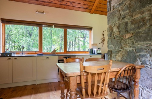 Beauly Maison | Merveilleuse maison de vacances privée avec WIFI, bain à remous, TV et animaux admis