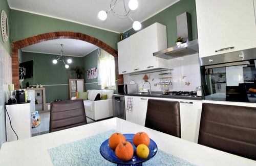 Augusta Maison | Magnifique maison de vacances privée avec piscine privée, WIFI, TV, animaux admis et parking
