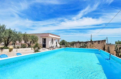 Augusta Maison | Magnifique maison de vacances privée avec piscine privée, WIFI, TV, animaux admis et parking