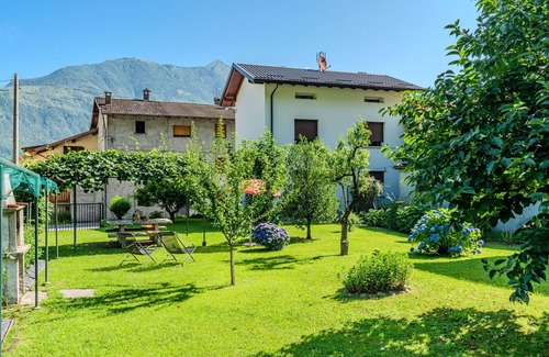 Piantedo Maison | Belle maison de vacances privée pour 5 personnes avec WIFI, TV, patio, animaux admis et parking